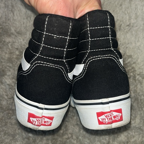 EUC Vans. Size 8 - Picture 2 of 6